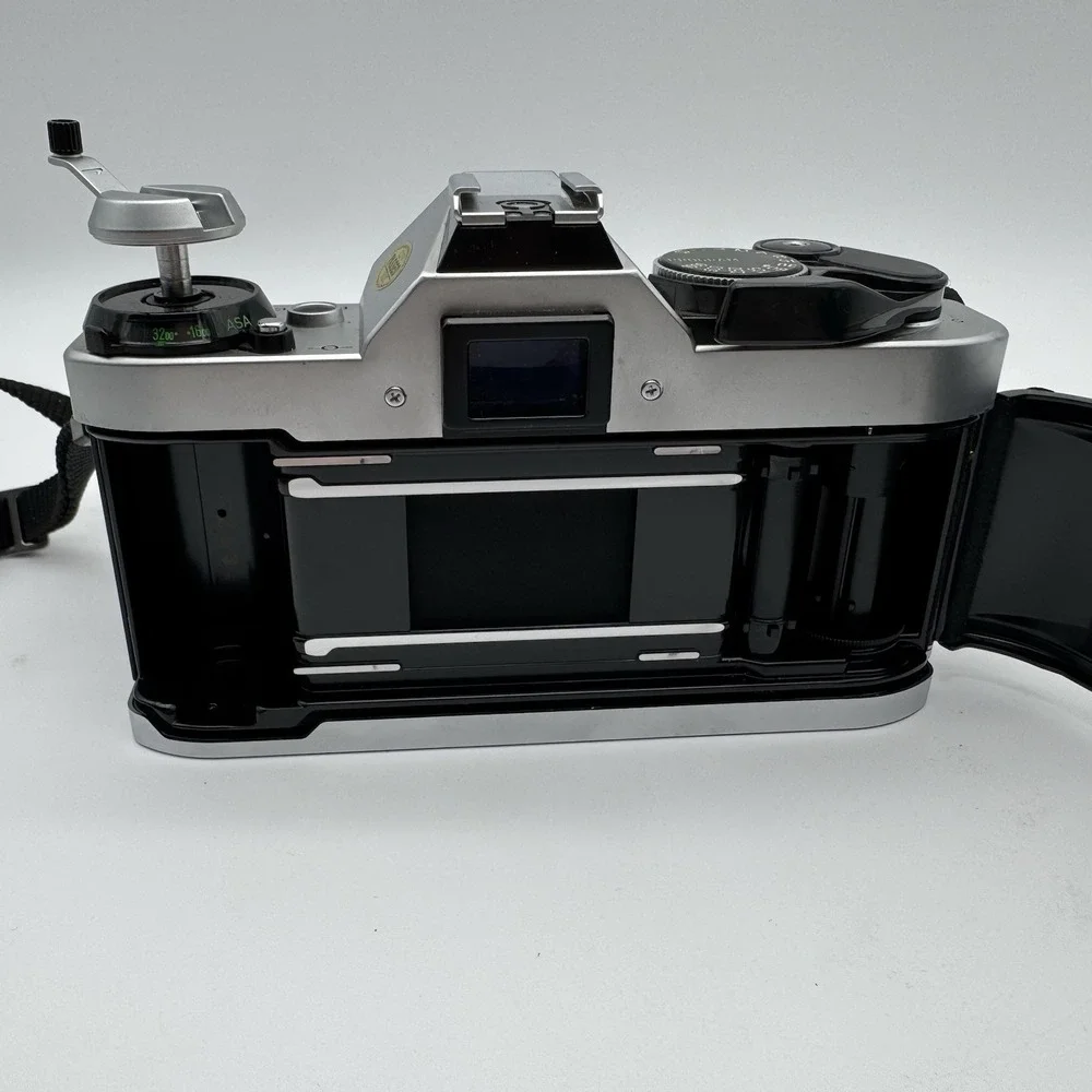 Canon AE-1 35mm SLR Film Camera W/ 50mm f/1.8 FD Film Tested & Working Great